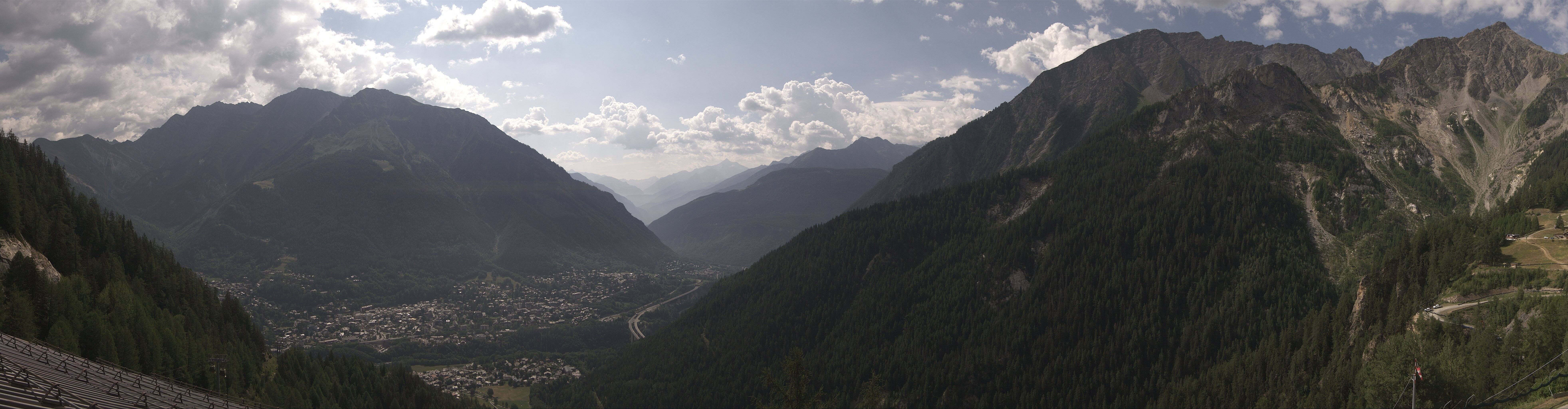 Archiv Foto Webcam Checrouit Panoramablick, Courmayeur