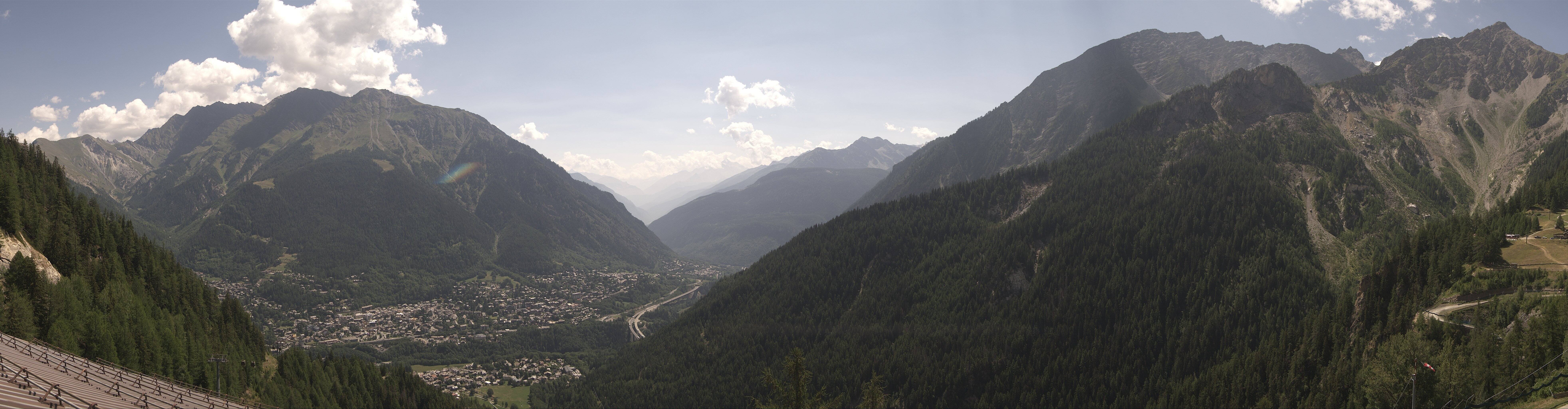 Archiv Foto Webcam Checrouit Panoramablick, Courmayeur