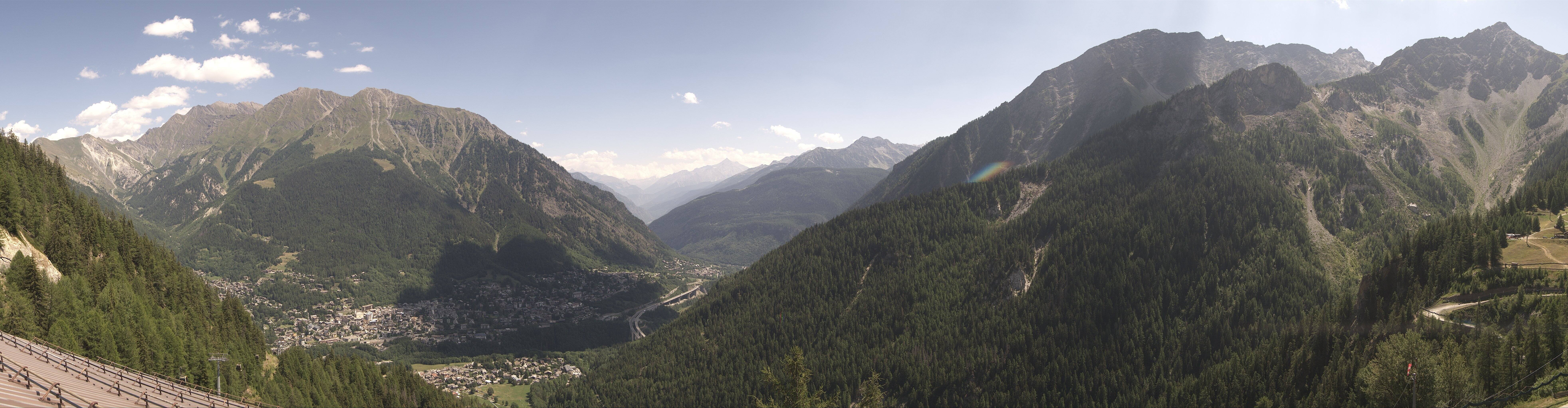 Archiv Foto Webcam Checrouit Panoramablick, Courmayeur