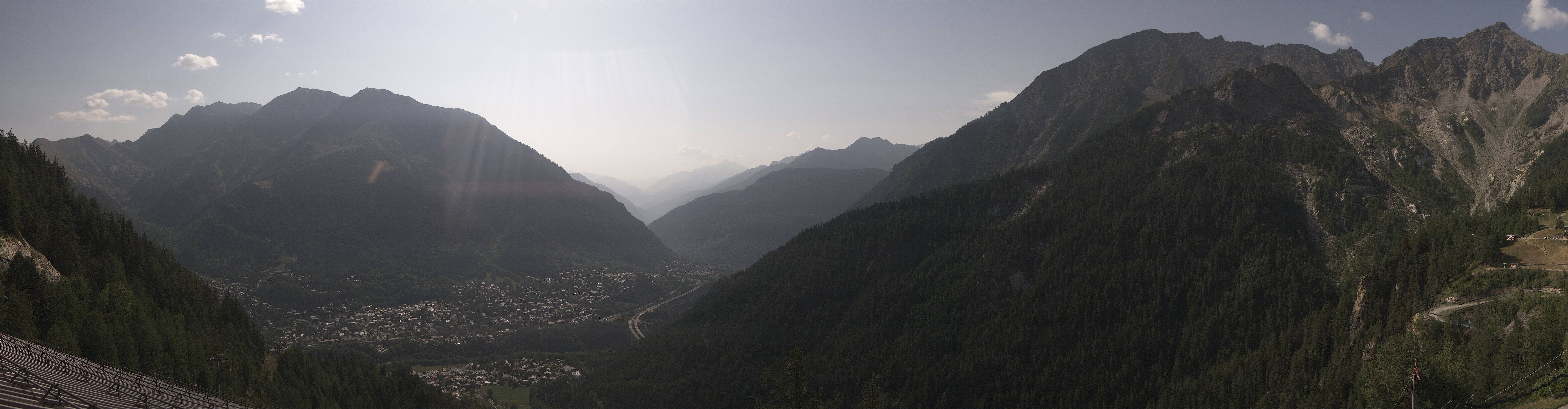 Archiv Foto Webcam Checrouit Panoramablick, Courmayeur