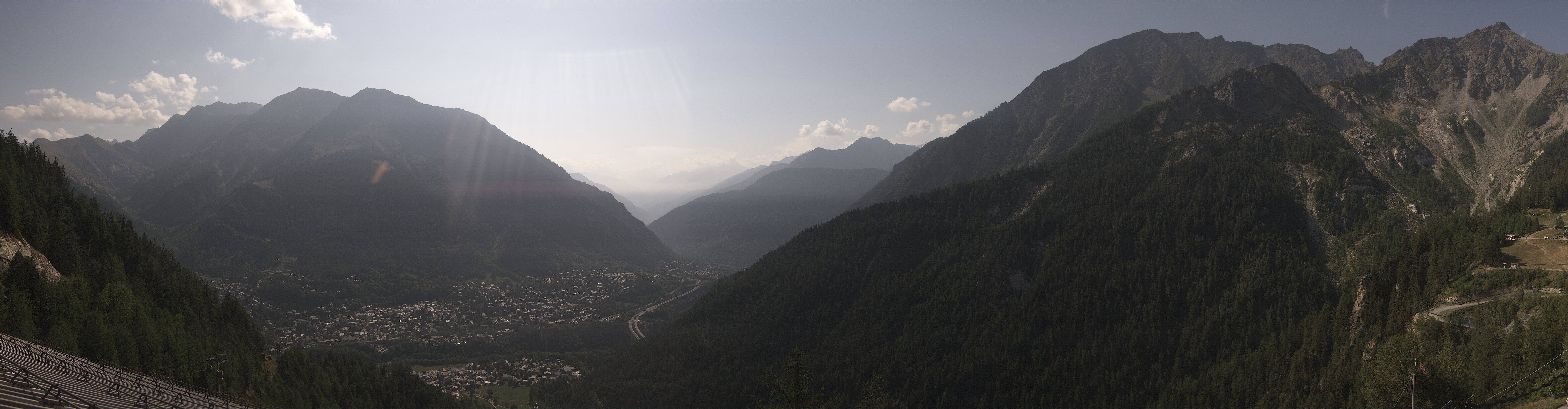 Archiv Foto Webcam Checrouit Panoramablick, Courmayeur