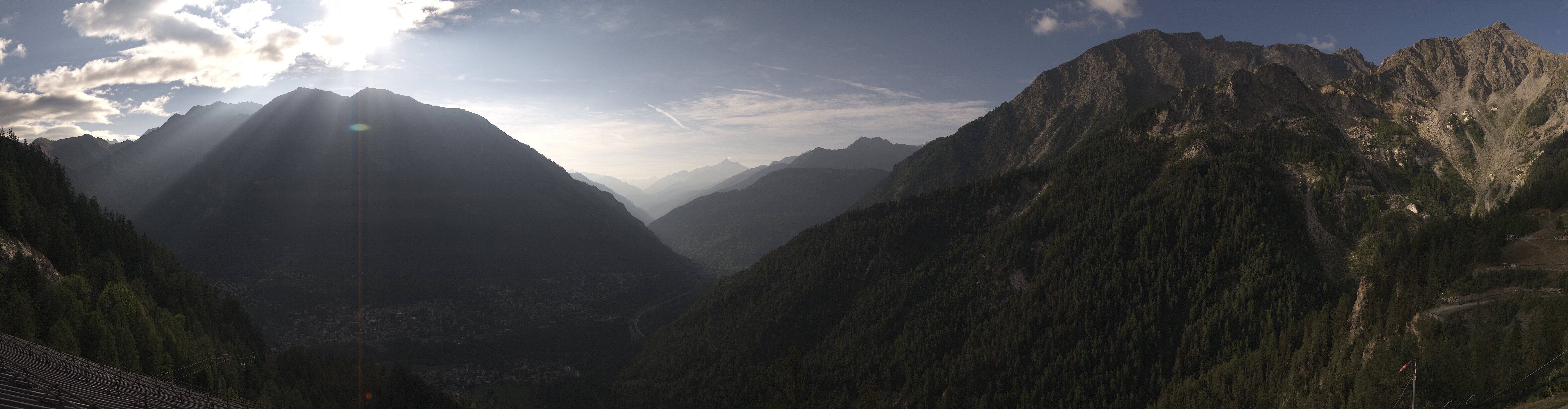 Archiv Foto Webcam Checrouit Panoramablick, Courmayeur