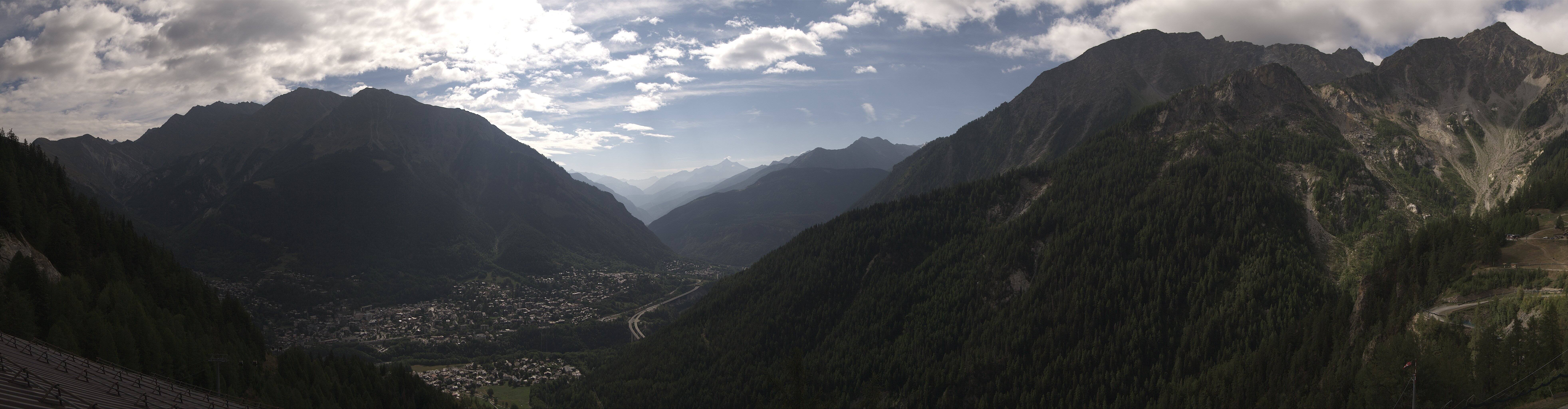 Archiv Foto Webcam Checrouit Panoramablick, Courmayeur