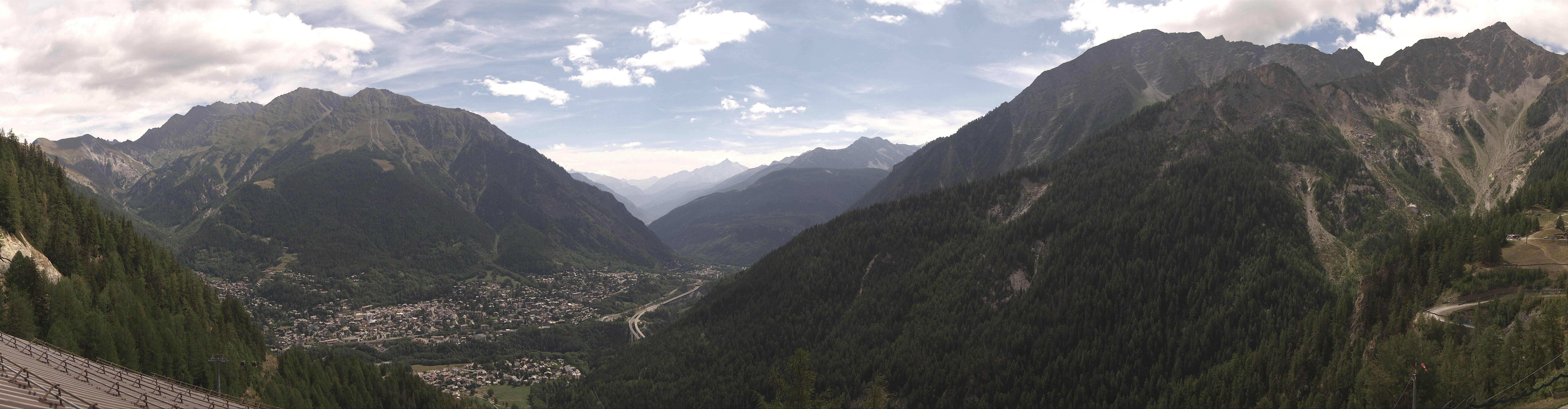 Archiv Foto Webcam Checrouit Panoramablick, Courmayeur