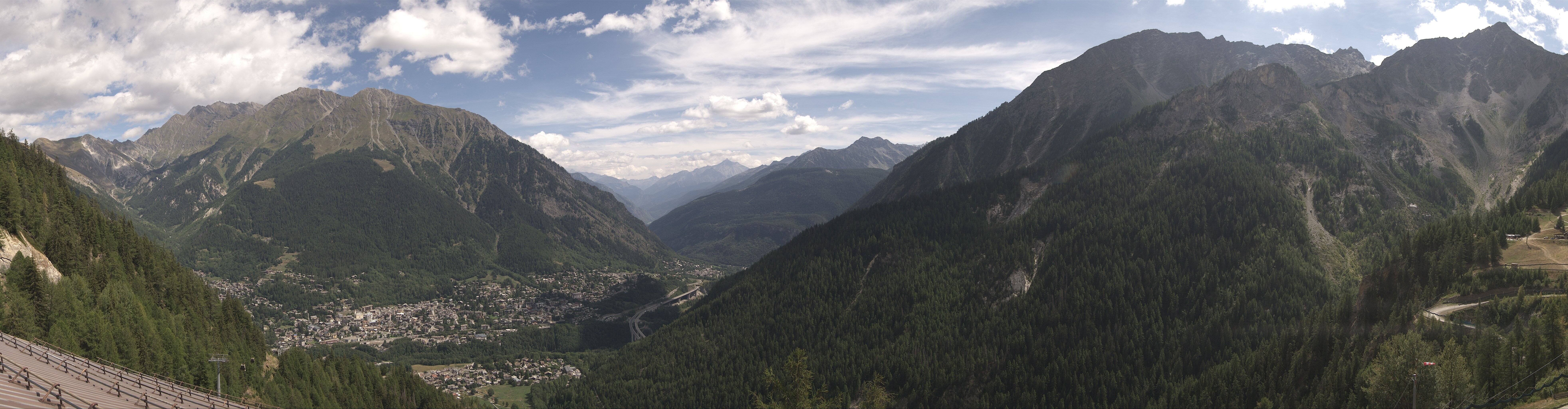 Archiv Foto Webcam Checrouit Panoramablick, Courmayeur