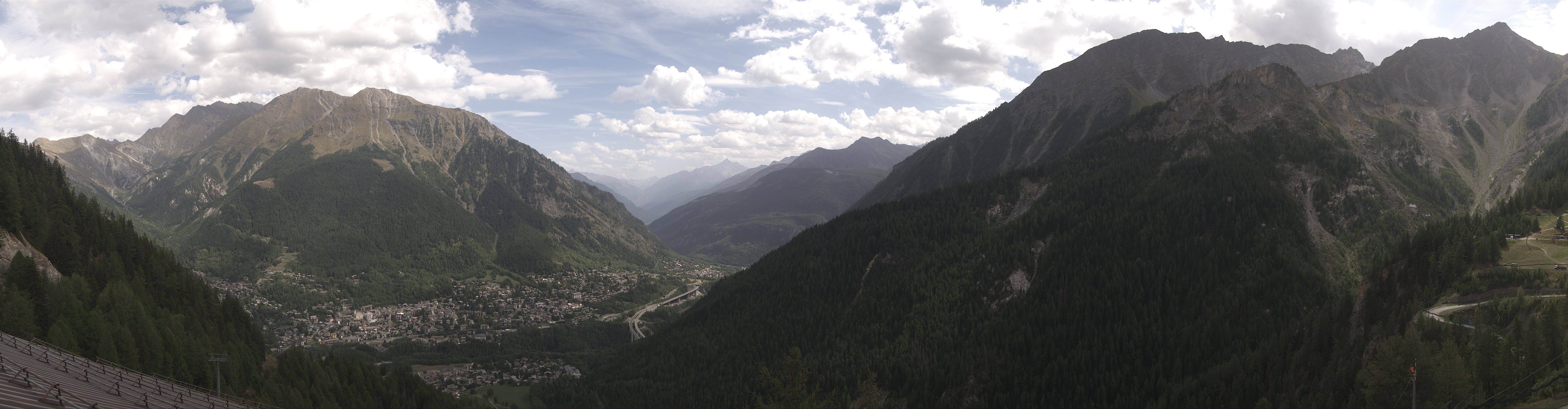 Archiv Foto Webcam Checrouit Panoramablick, Courmayeur