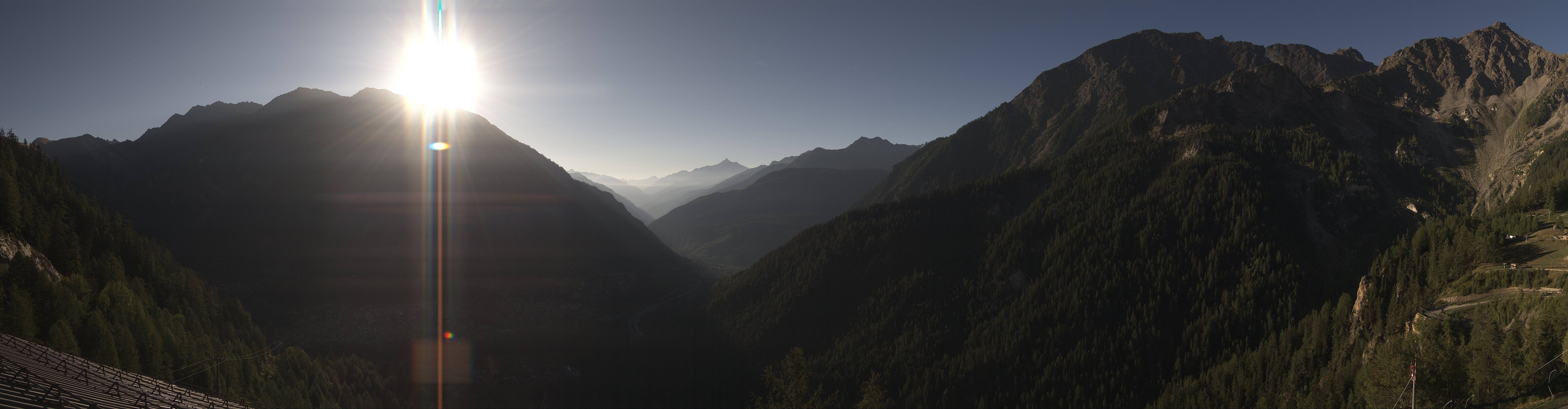 Archiv Foto Webcam Checrouit Panoramablick, Courmayeur