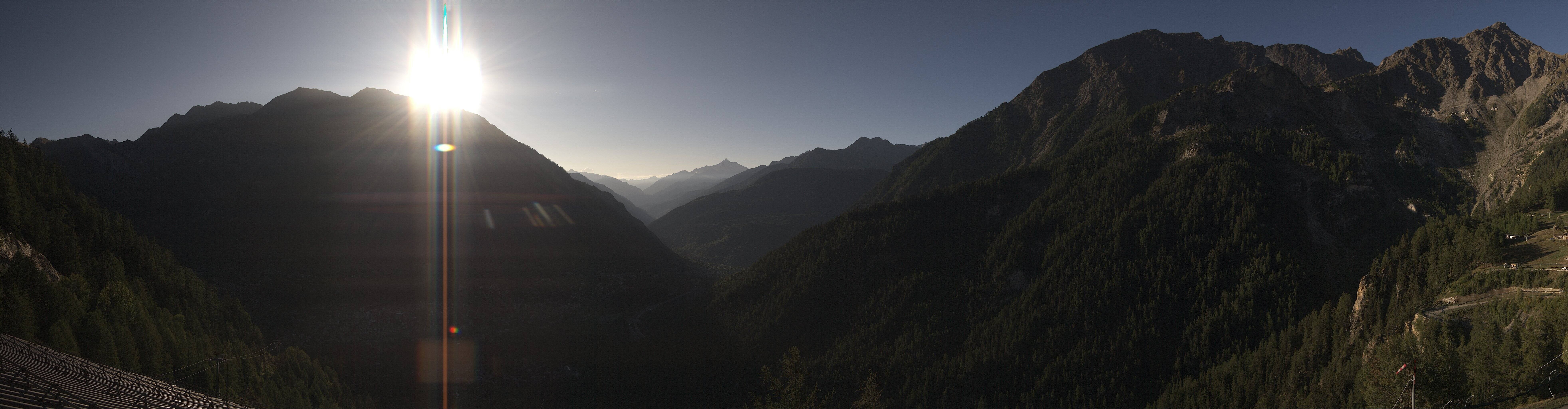 Archiv Foto Webcam Checrouit Panoramablick, Courmayeur