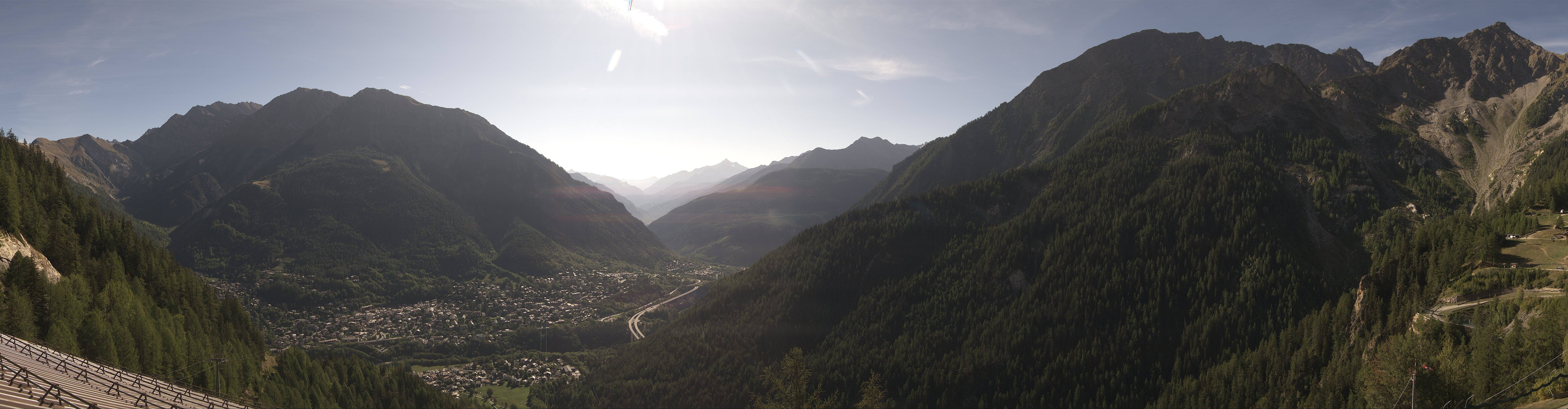 Archiv Foto Webcam Checrouit Panoramablick, Courmayeur