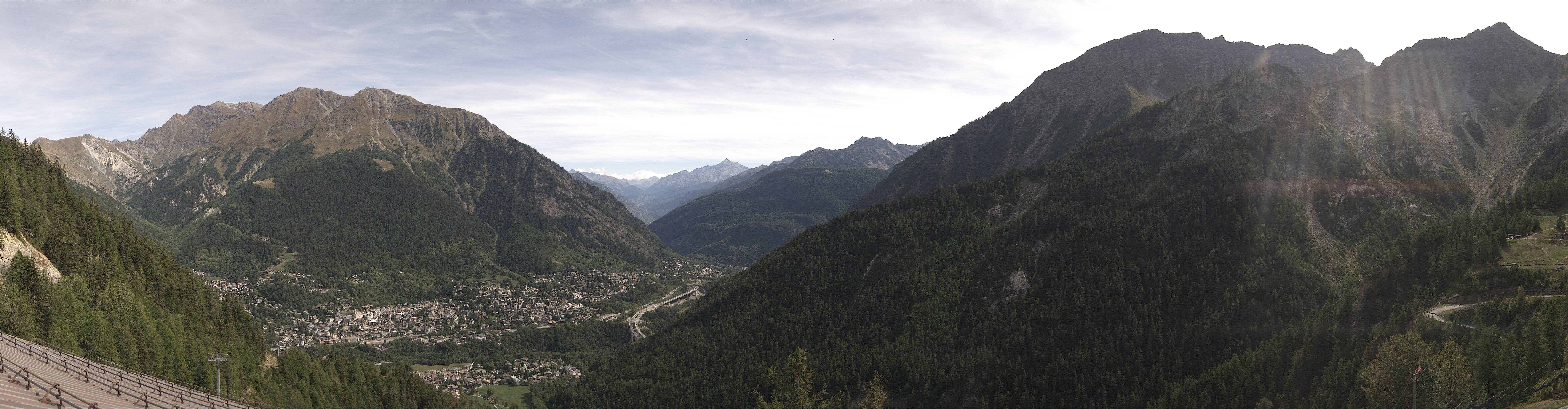 Archiv Foto Webcam Checrouit Panoramablick, Courmayeur