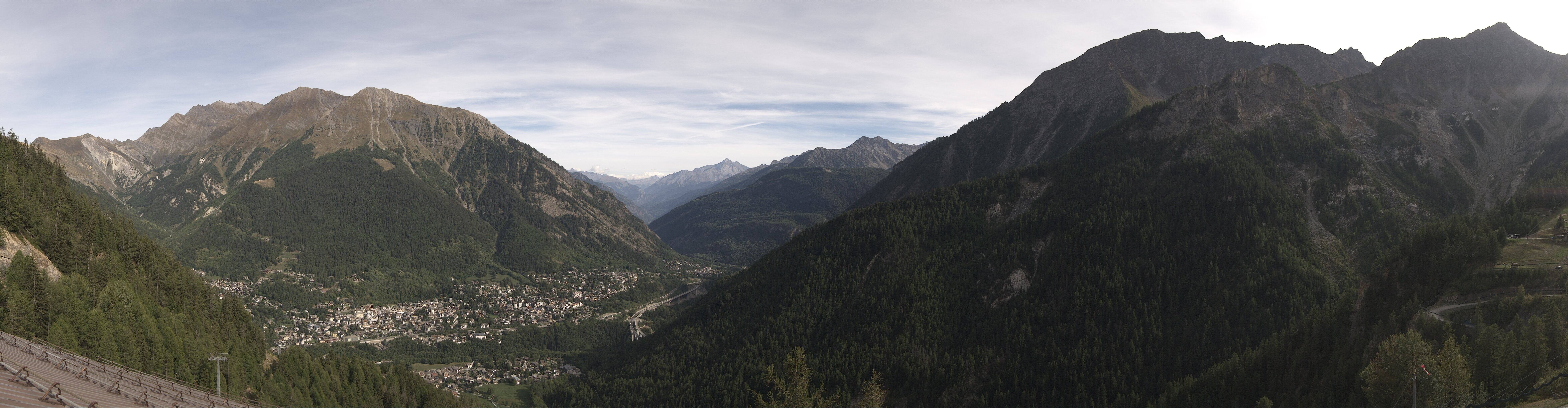Archiv Foto Webcam Checrouit Panoramablick, Courmayeur