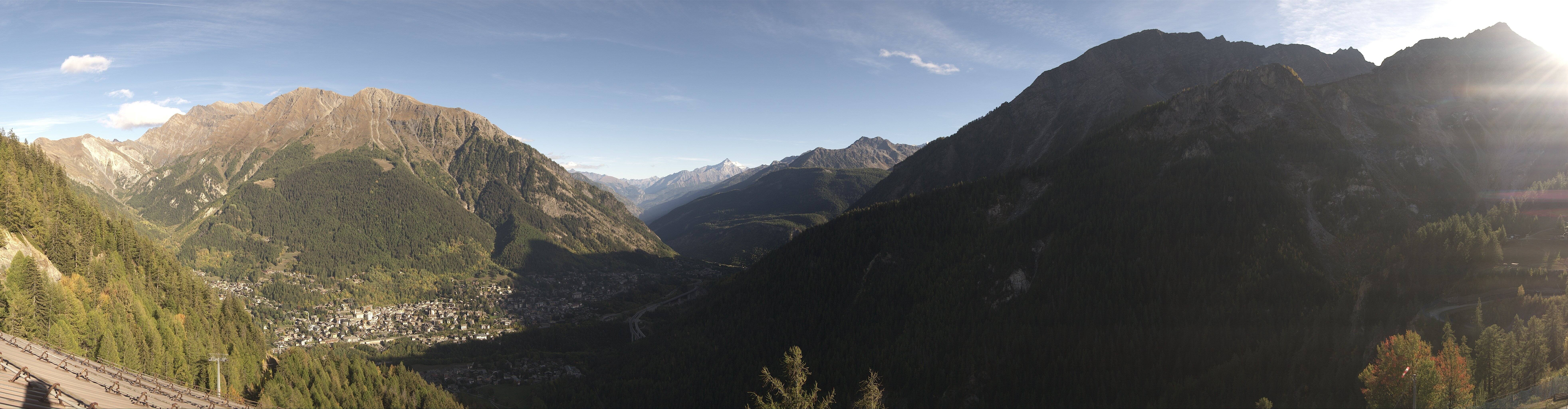 Archiv Foto Webcam Checrouit Panoramablick, Courmayeur
