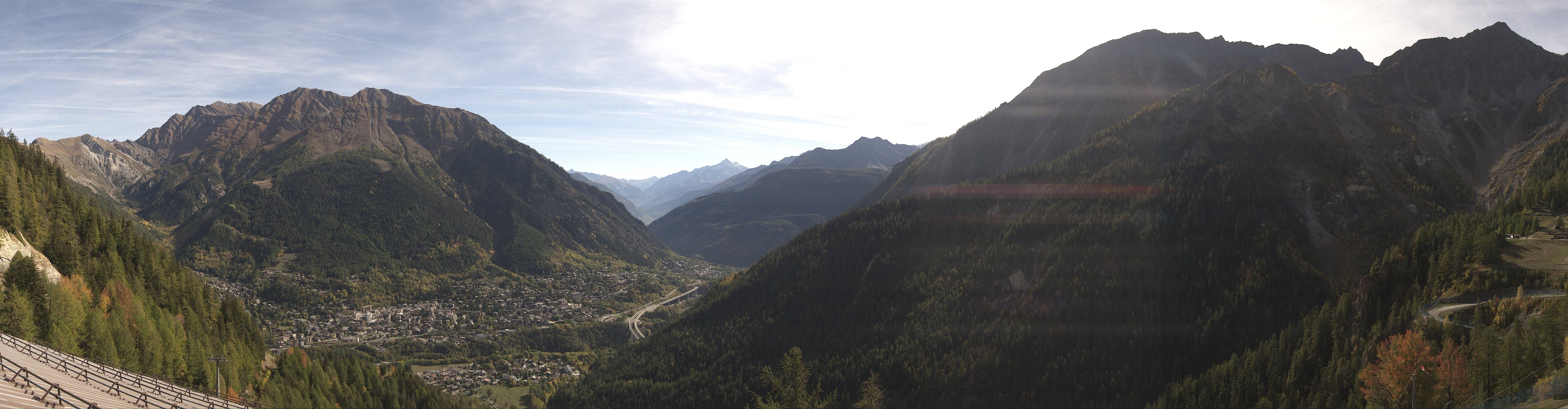 Archived image Webcam Panorama over Checrouit Courmayeur