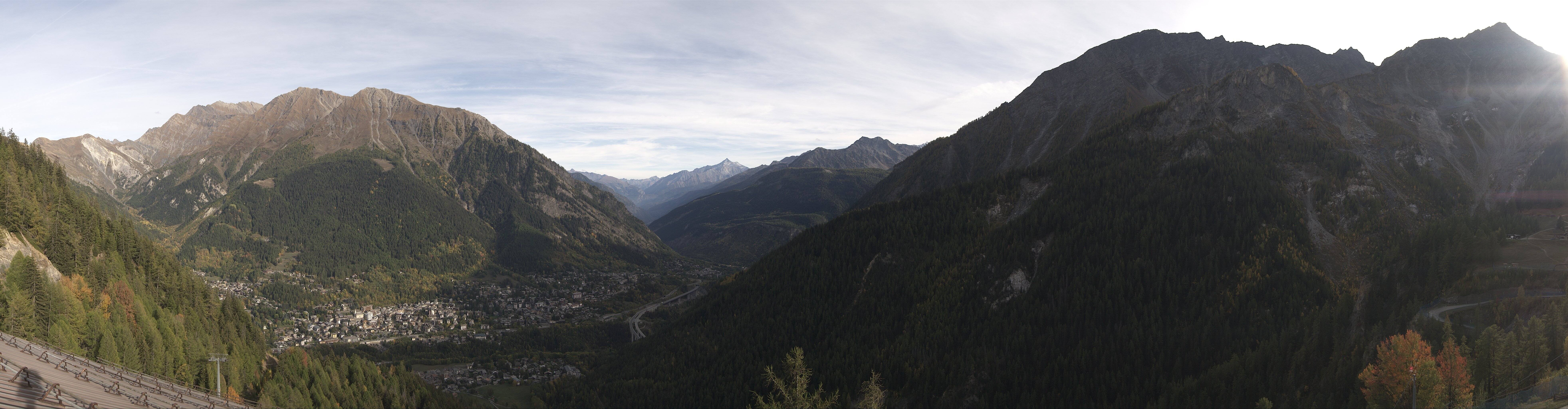Archived image Webcam Panorama over Checrouit Courmayeur