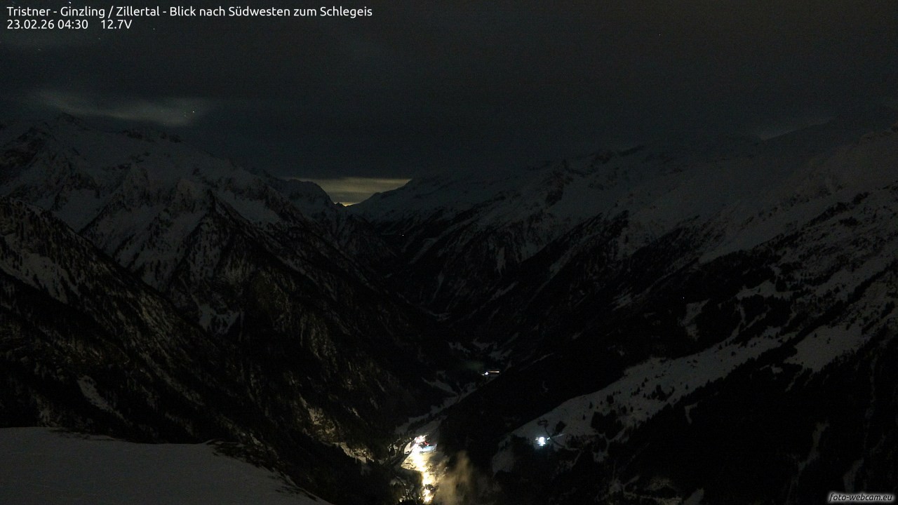 Archived image Webcam Tristner/ Zillertal - View to Grinberg
