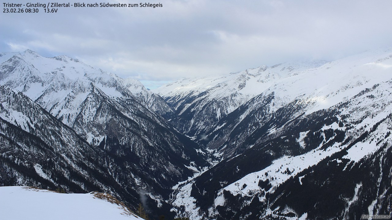 Archived image Webcam Tristner/ Zillertal - View to Grinberg