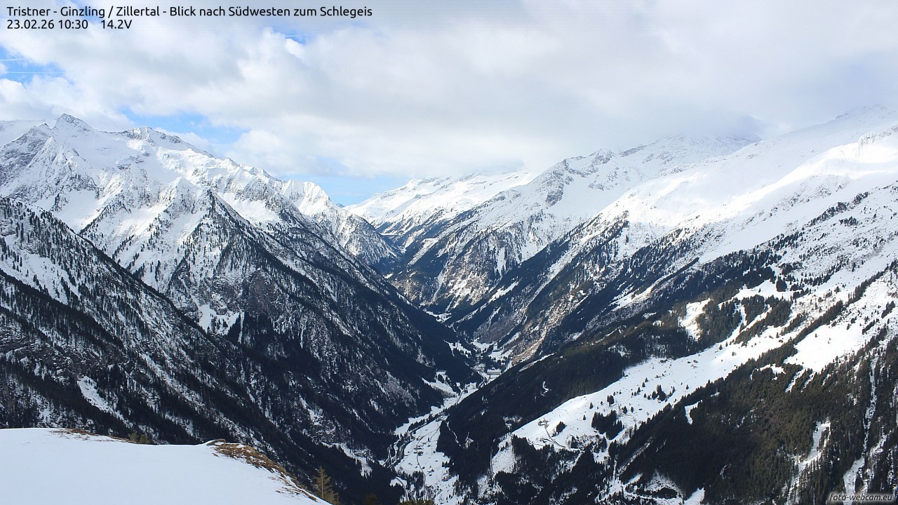 Archived image Webcam Tristner/ Zillertal - View to Grinberg