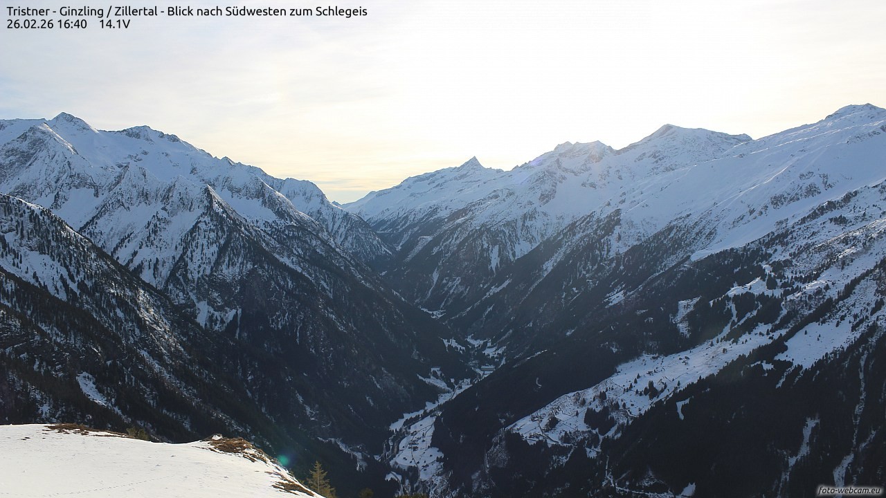 Archived image Webcam Tristner/ Zillertal - View to Grinberg