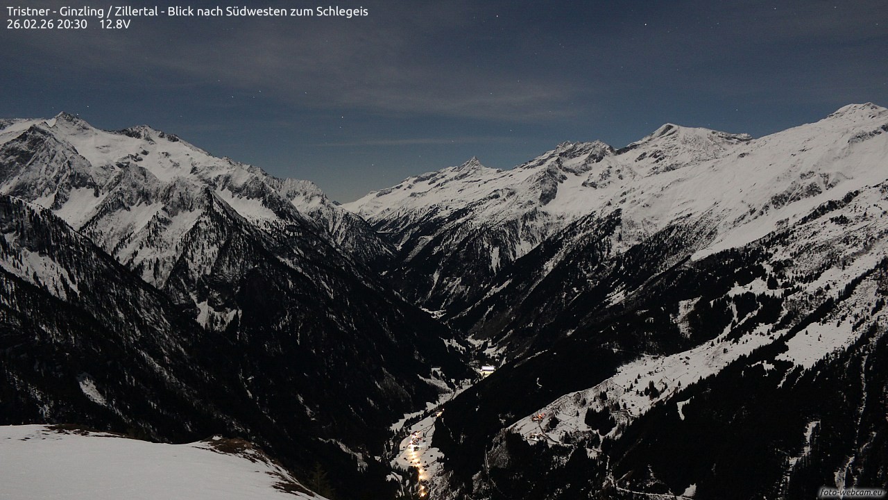 Archived image Webcam Tristner/ Zillertal - View to Grinberg