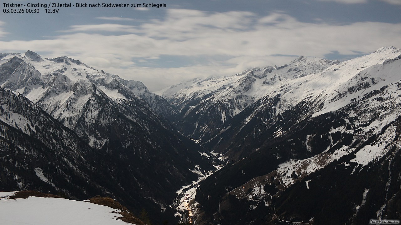 Archived image Webcam Tristner/ Zillertal - View to Grinberg