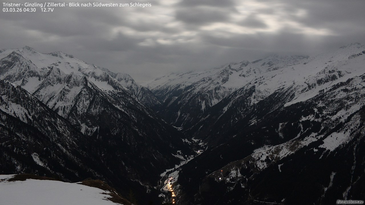 Archived image Webcam Tristner/ Zillertal - View to Grinberg