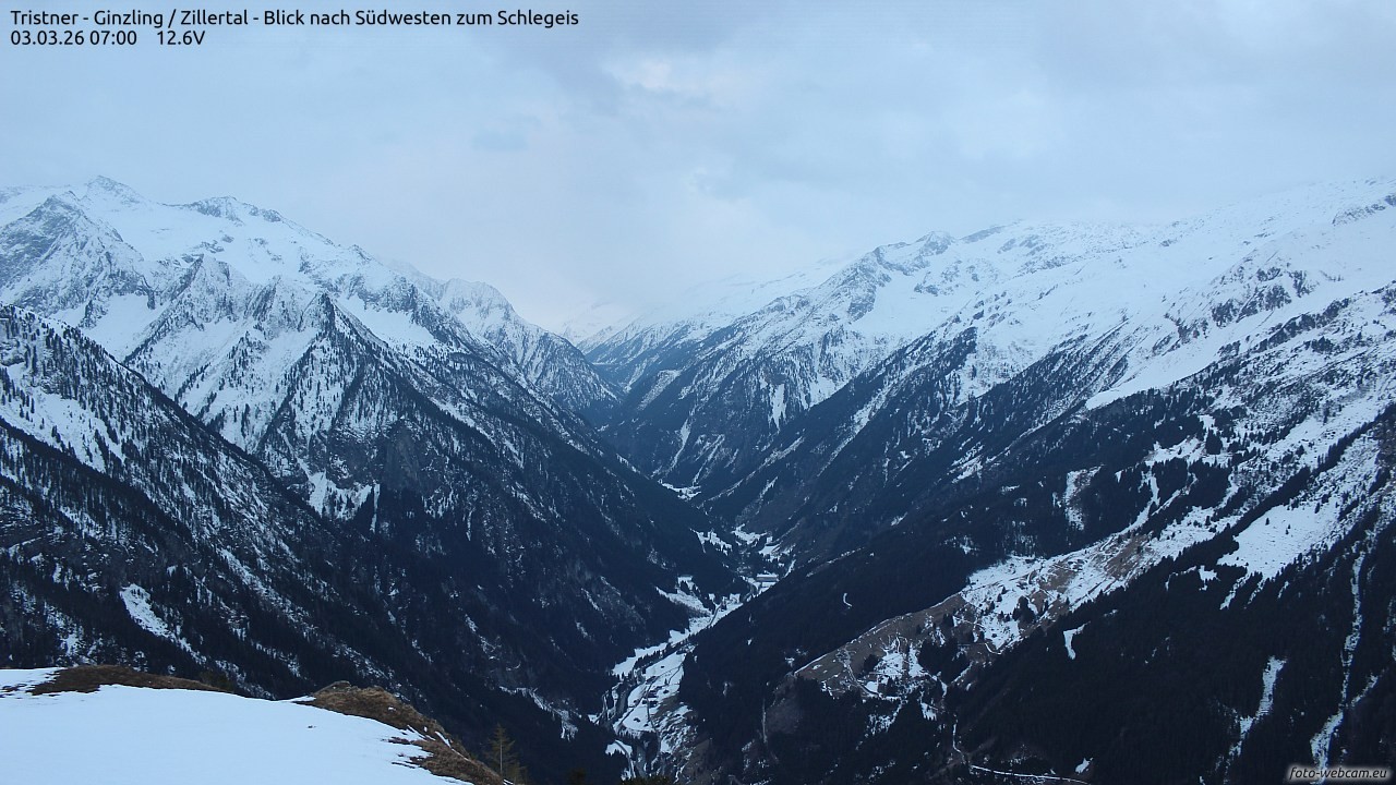 Archived image Webcam Tristner/ Zillertal - View to Grinberg
