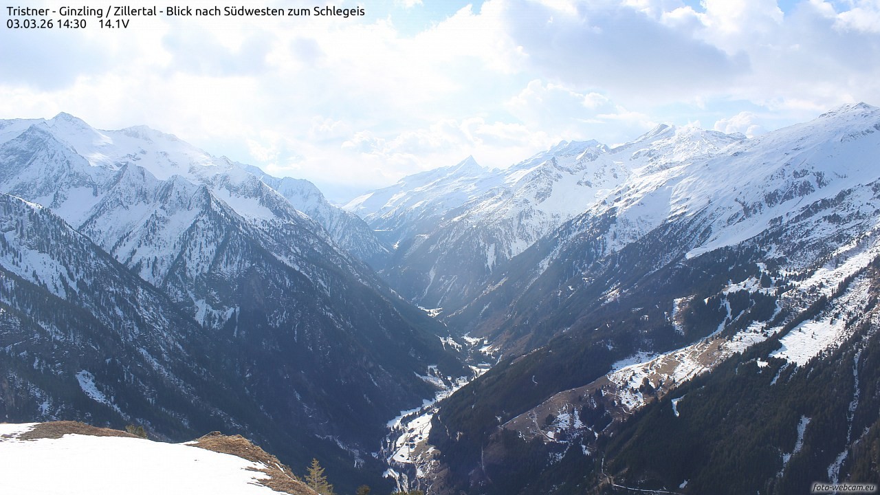 Archived image Webcam Tristner/ Zillertal - View to Grinberg