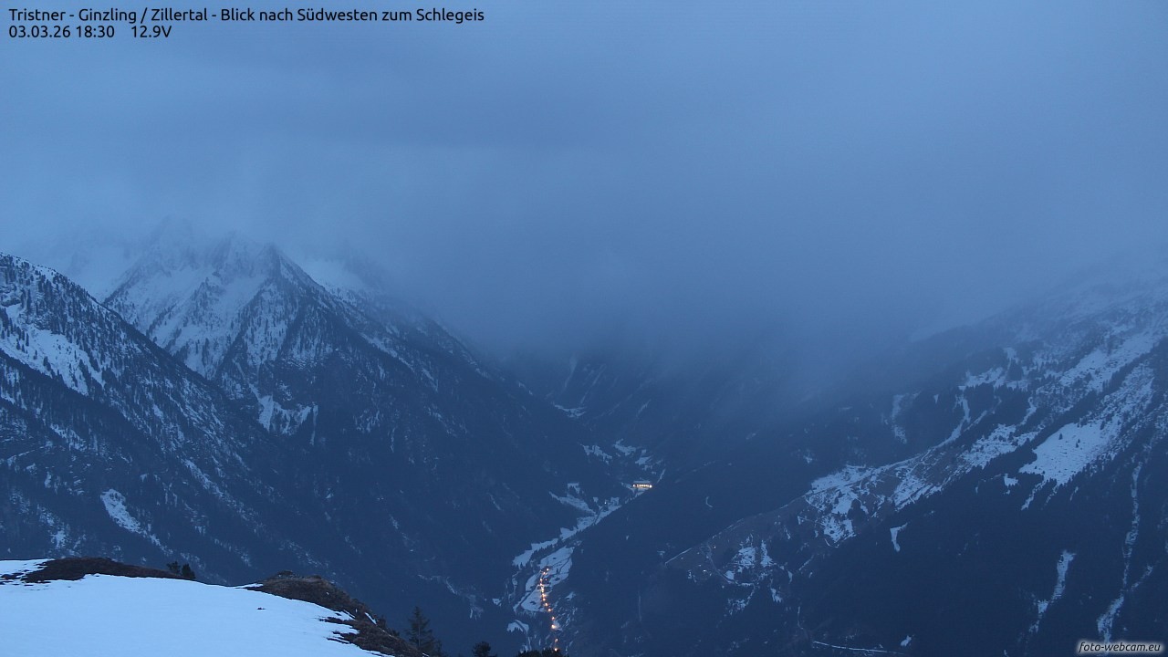 Archived image Webcam Tristner/ Zillertal - View to Grinberg