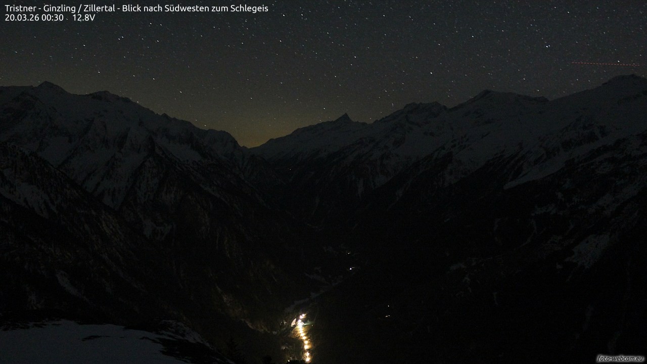 Archived image Webcam Tristner/ Zillertal - View to Grinberg