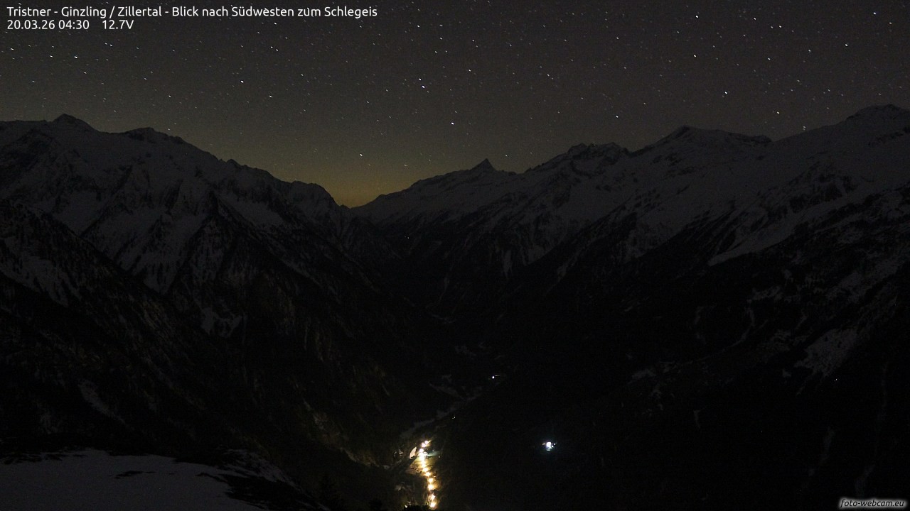 Archived image Webcam Tristner/ Zillertal - View to Grinberg