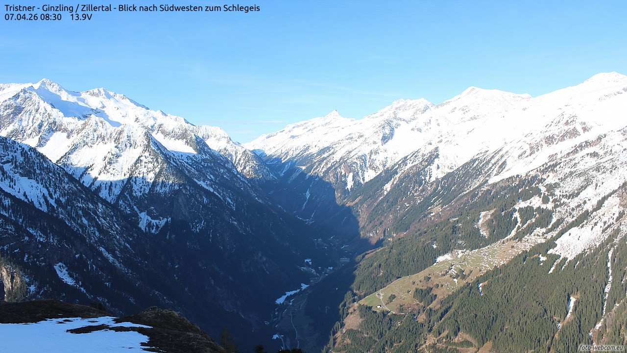 Archived image Webcam Tristner/ Zillertal - View to Grinberg