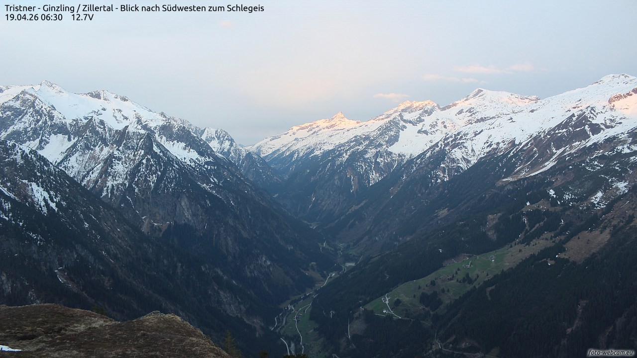 Archiv Foto Webcam Tristner/ Zillertal - Blick zum Grinberg