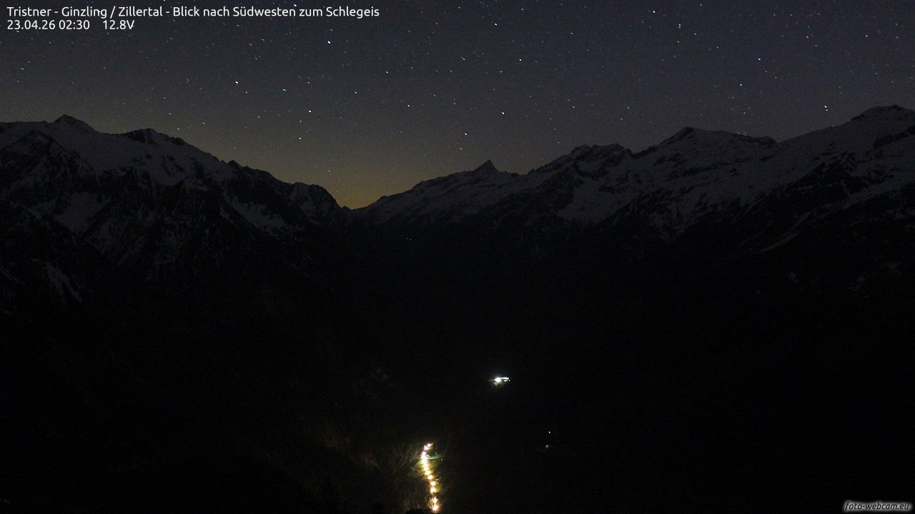 Archived image Webcam Tristner/ Zillertal - View to Grinberg