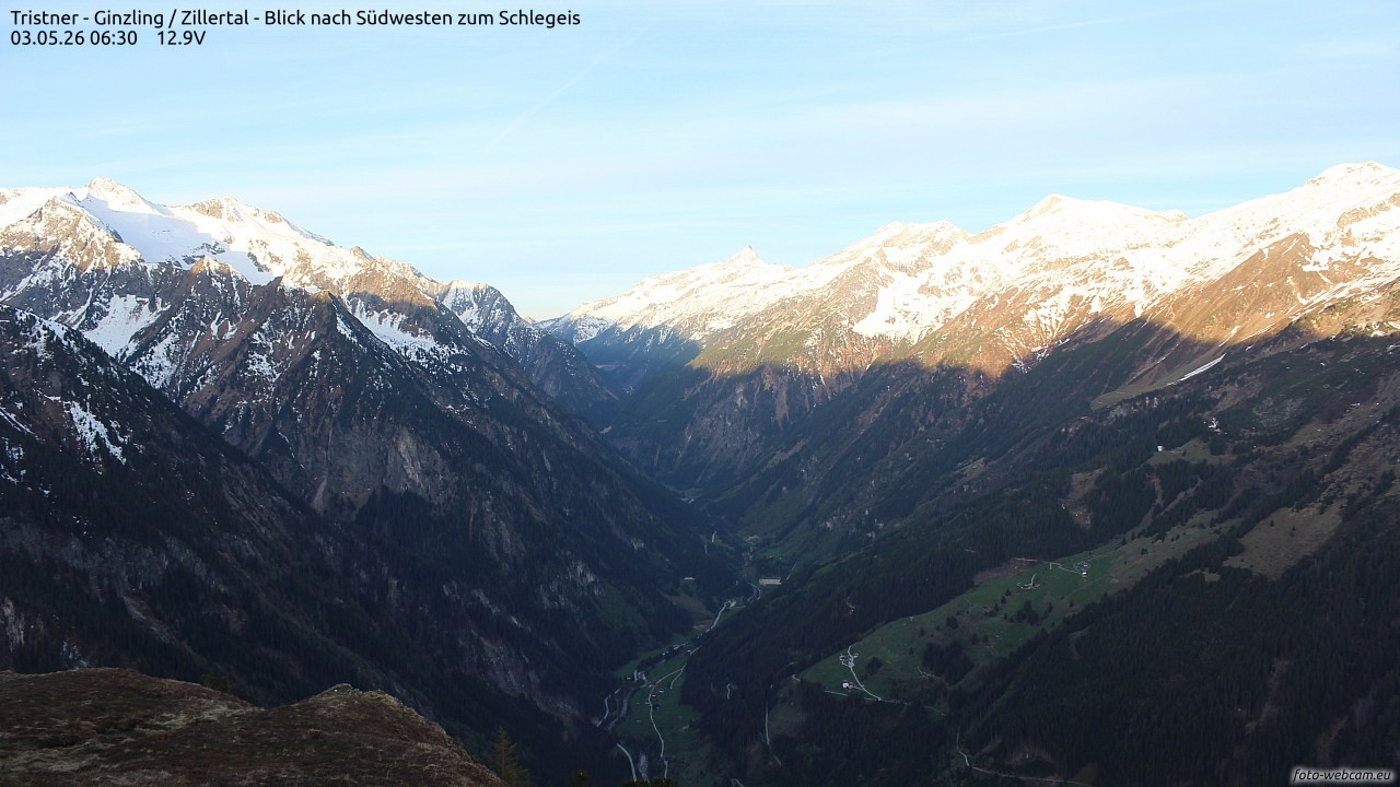 Archived image Webcam Tristner/ Zillertal - View to Grinberg