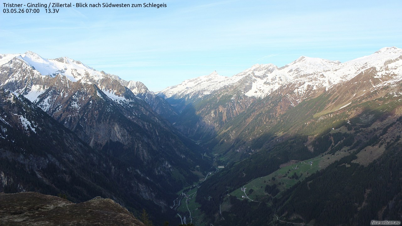 Archived image Webcam Tristner/ Zillertal - View to Grinberg