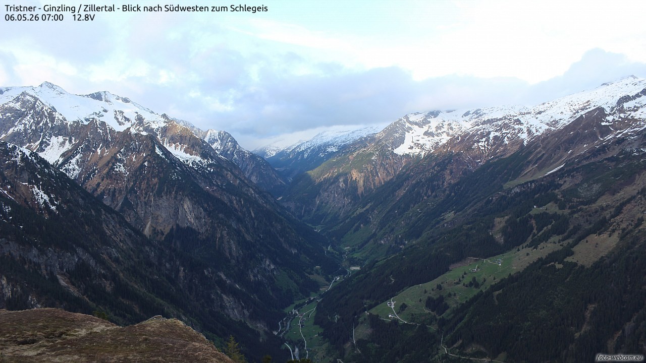 Archived image Webcam Tristner/ Zillertal - View to Grinberg