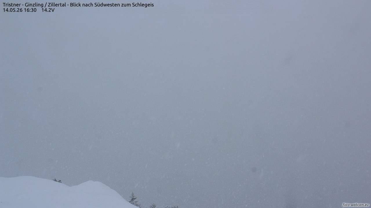 Archived image Webcam Tristner/ Zillertal - View to Grinberg