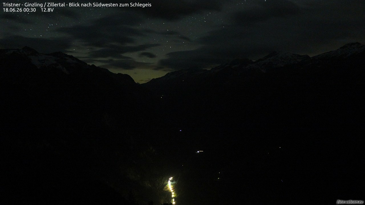Archived image Webcam Tristner/ Zillertal - View to Grinberg