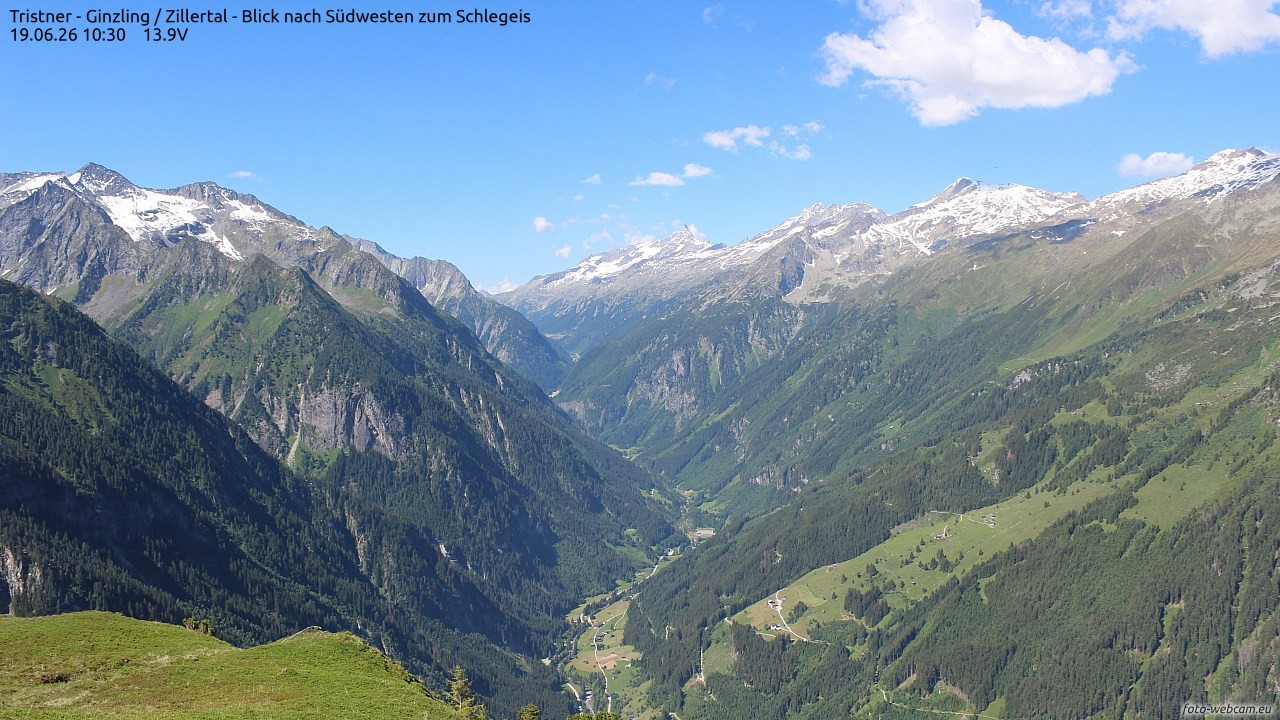Archived image Webcam Tristner/ Zillertal - View to Grinberg
