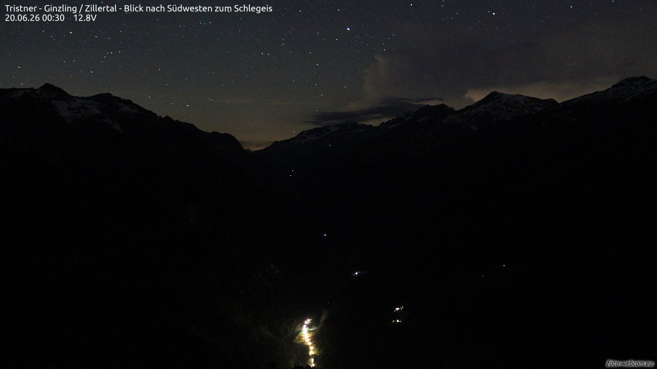 Archived image Webcam Tristner/ Zillertal - View to Grinberg