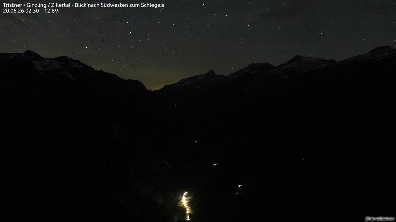 Archived image Webcam Tristner/ Zillertal - View to Grinberg