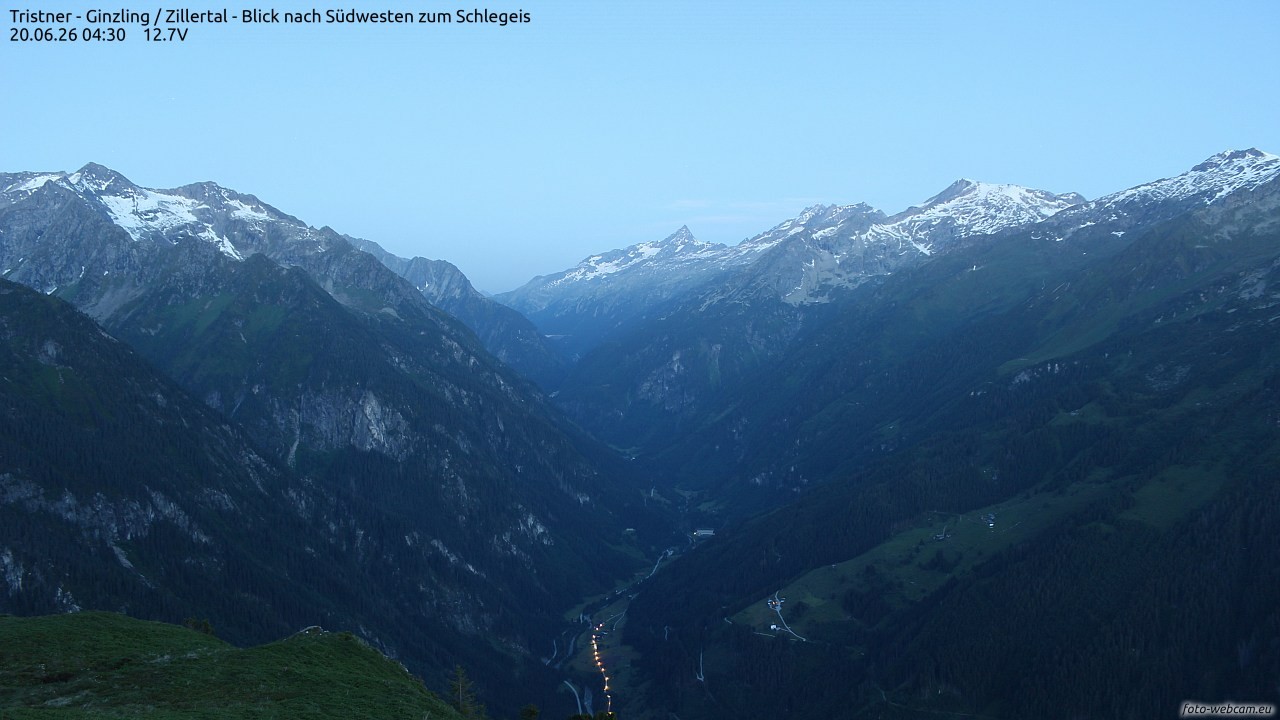 Archived image Webcam Tristner/ Zillertal - View to Grinberg