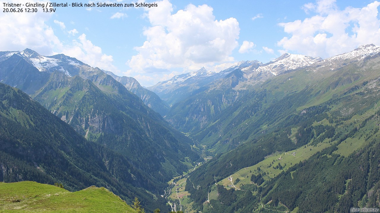 Archived image Webcam Tristner/ Zillertal - View to Grinberg