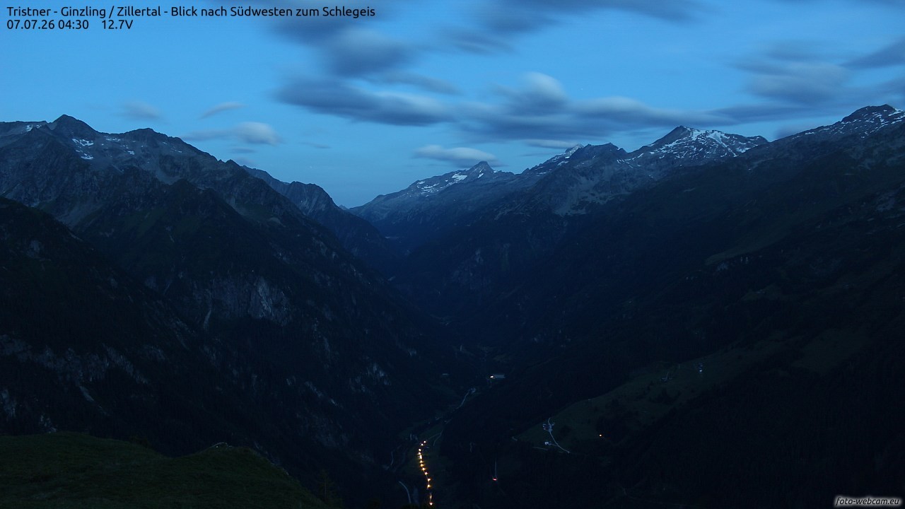 Archived image Webcam Tristner/ Zillertal - View to Grinberg