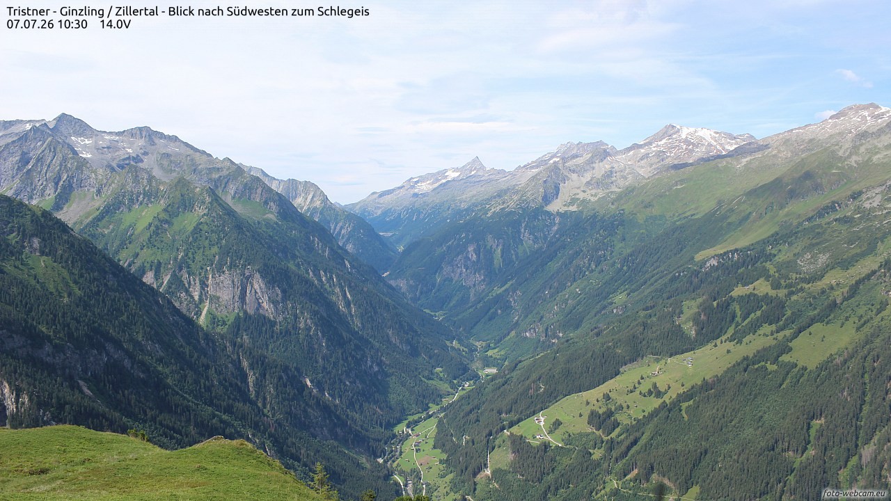 Archived image Webcam Tristner/ Zillertal - View to Grinberg