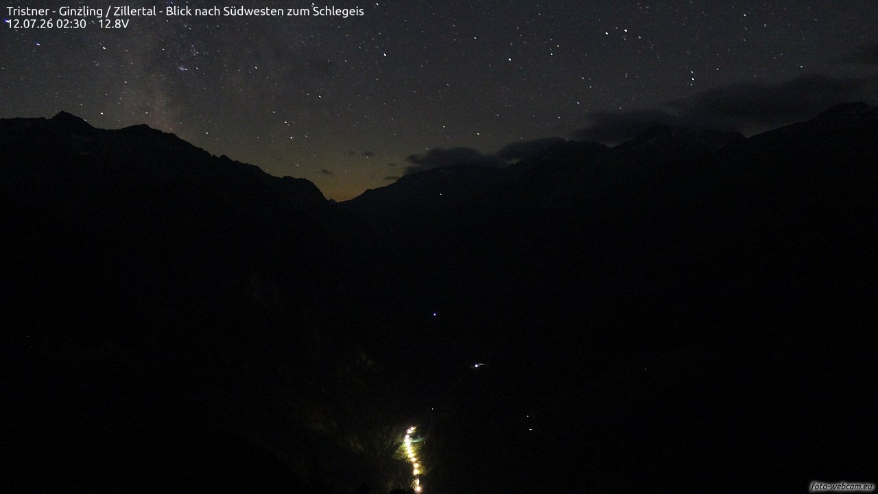 Archived image Webcam Tristner/ Zillertal - View to Grinberg