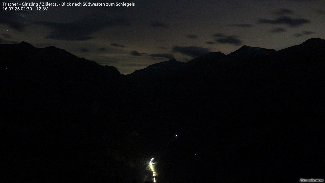 Archived image Webcam Tristner/ Zillertal - View to Grinberg