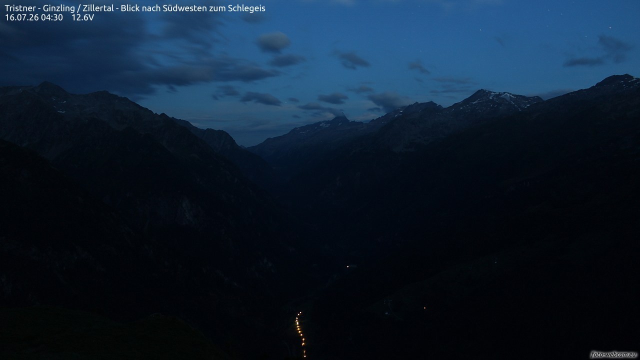 Archived image Webcam Tristner/ Zillertal - View to Grinberg