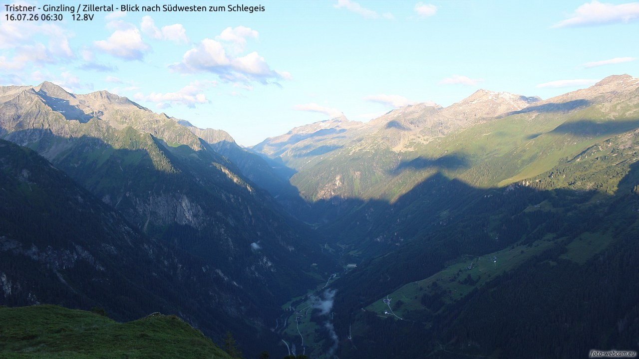 Archived image Webcam Tristner/ Zillertal - View to Grinberg