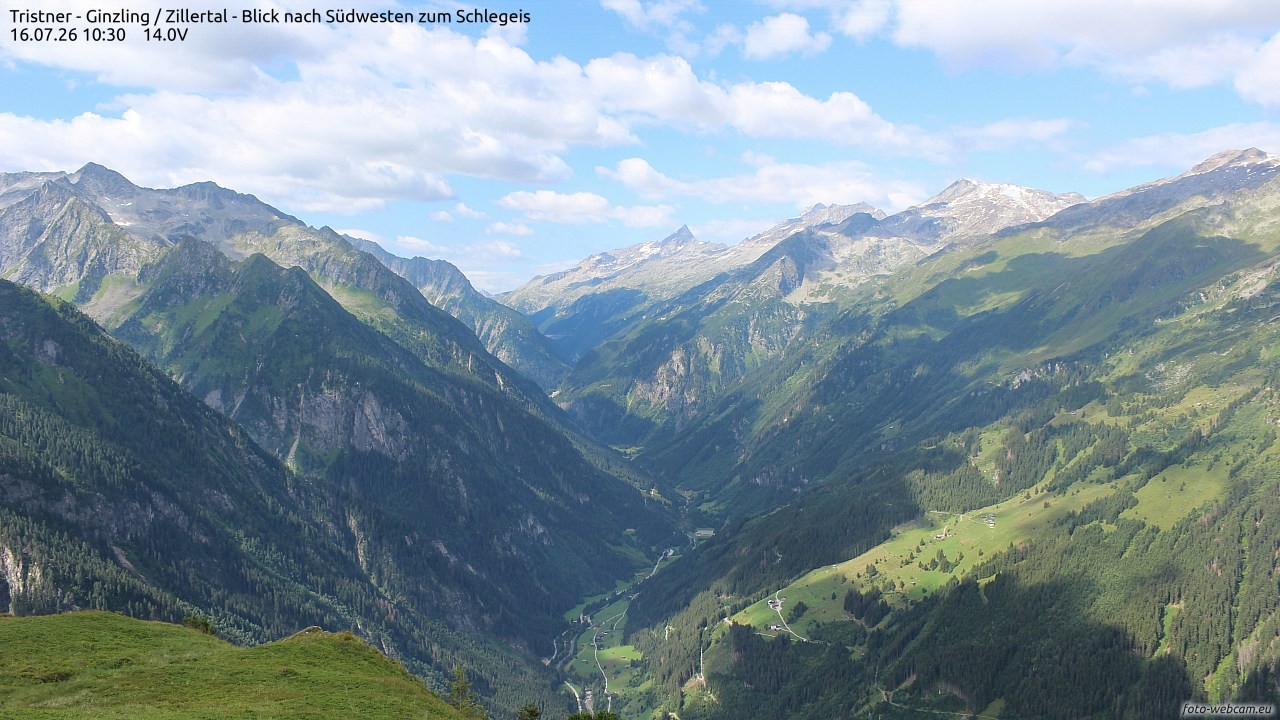 Archived image Webcam Tristner/ Zillertal - View to Grinberg